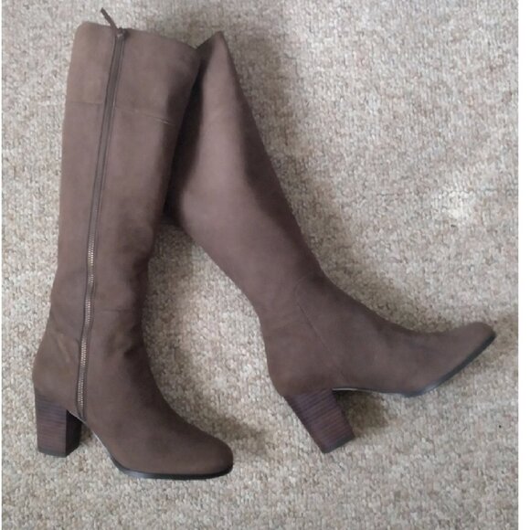 Women's Cole Haan Tall Leather Boots Sz 9  NWOT - Picture 2 of 10